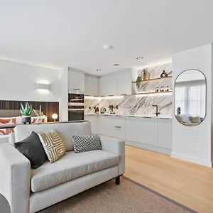 https://bow-lane-by-q-apartments.brighton-hotels-england.com